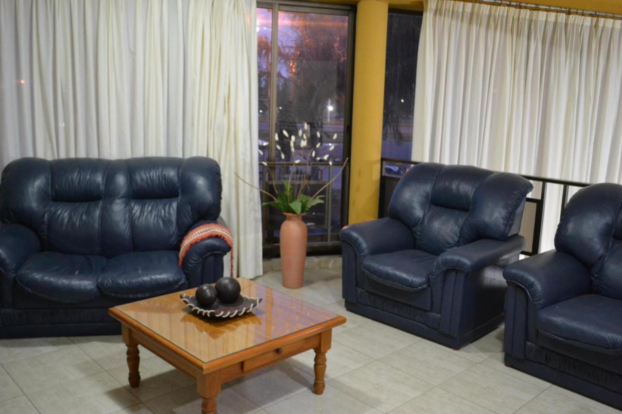 Hotel Center Реконкиста Екстериор снимка